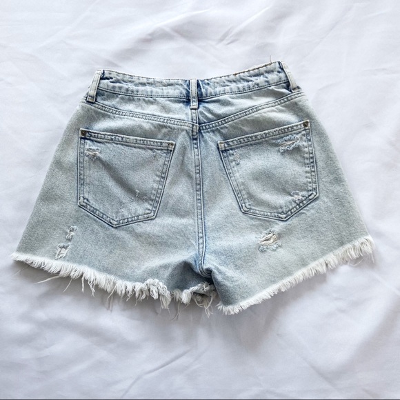 ❤️SOLD Zara Trafaluc Light Blue Wash Destroyed Distressed Denim Jean Shorts 4 - Picture 3 of 7